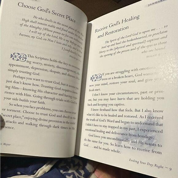 Ending Your Day Right By Joyce Meyer Devotions for Every Evening of the Year - Picture 3 of 7